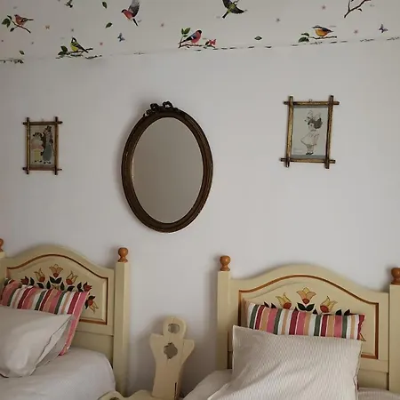 La Casa De Paloma En La Plaza Encanto Historico Riaza