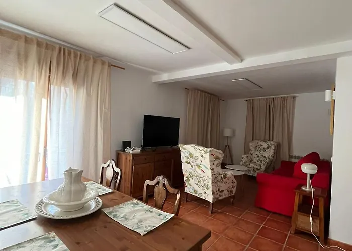 La Casa De Paloma En La Plaza Encanto Historico ريازا